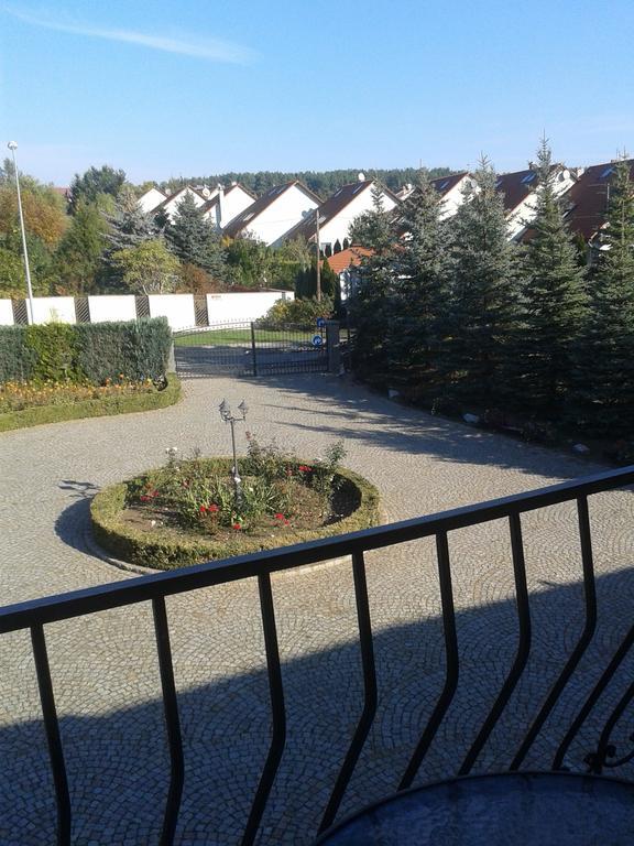 Gosciniec Sloneczny Hotel Drzonkow Bagian luar foto