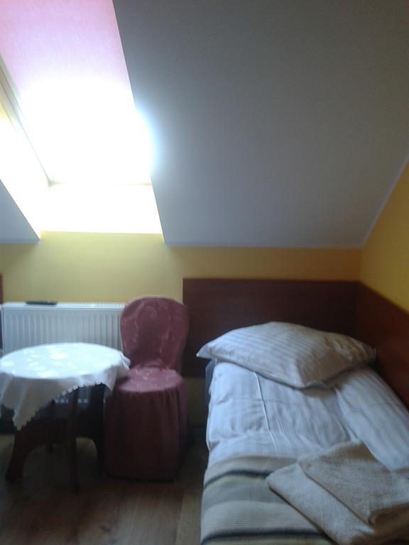 Gosciniec Sloneczny Hotel Drzonkow Ruang foto