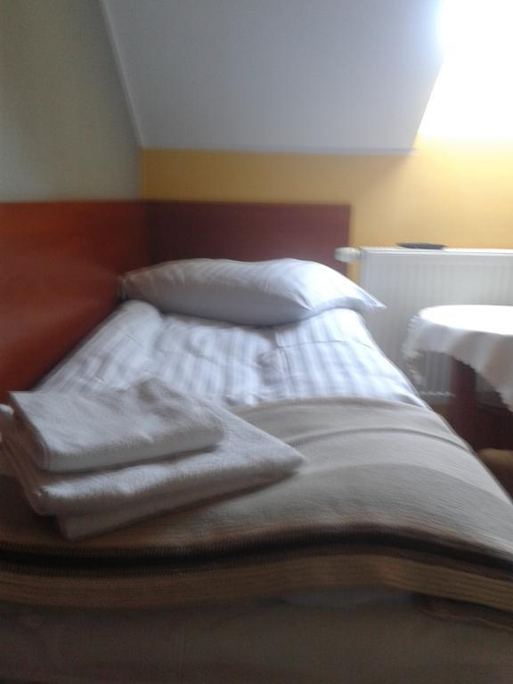 Gosciniec Sloneczny Hotel Drzonkow Ruang foto