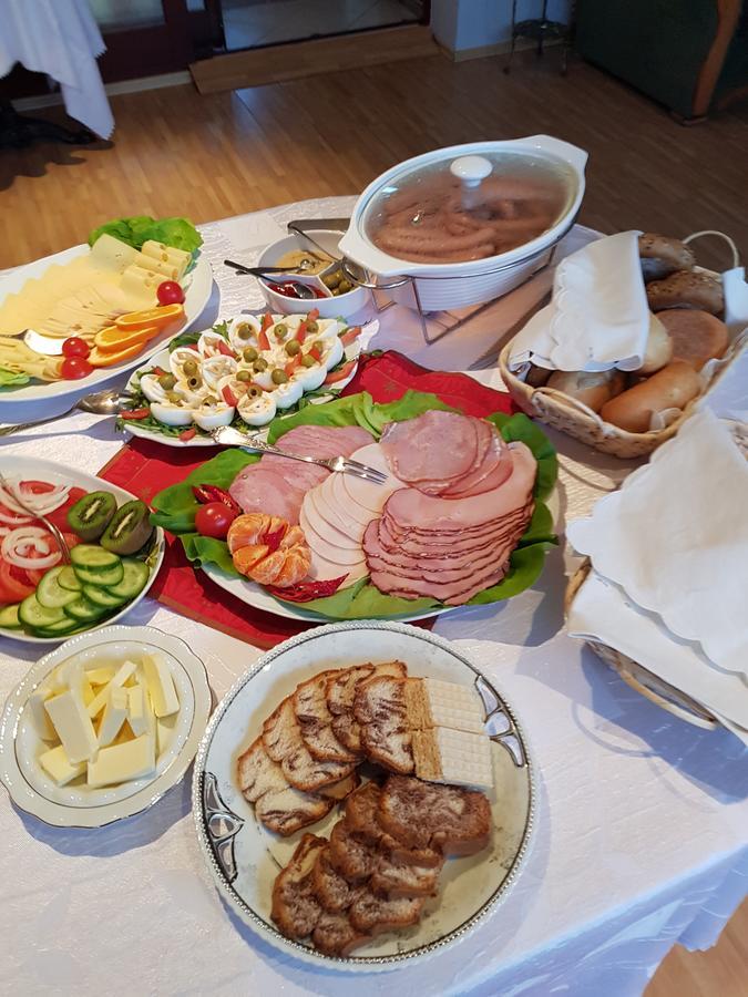 Gosciniec Sloneczny Hotel Drzonkow Bagian luar foto