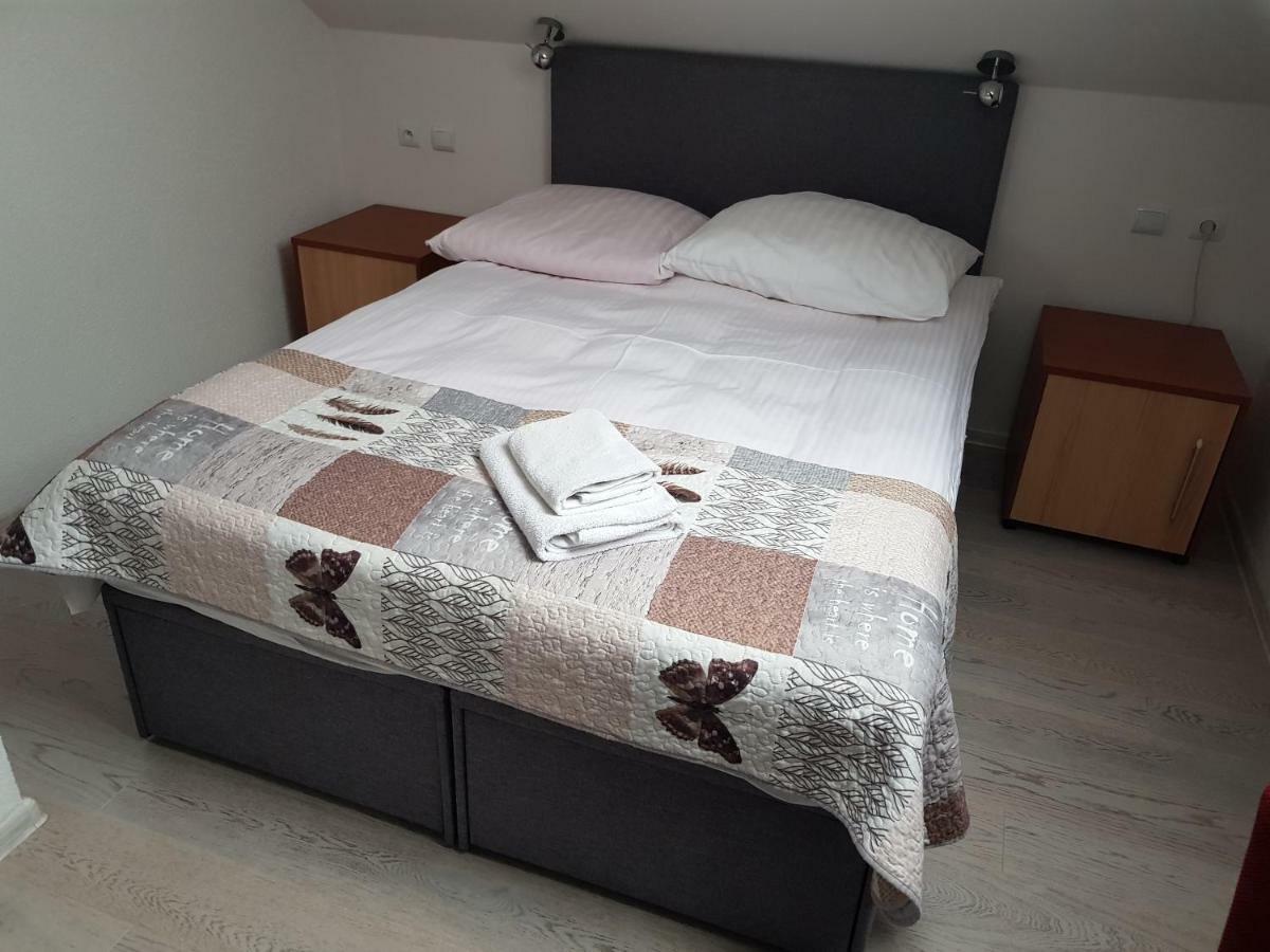 Gosciniec Sloneczny Hotel Drzonkow Bagian luar foto