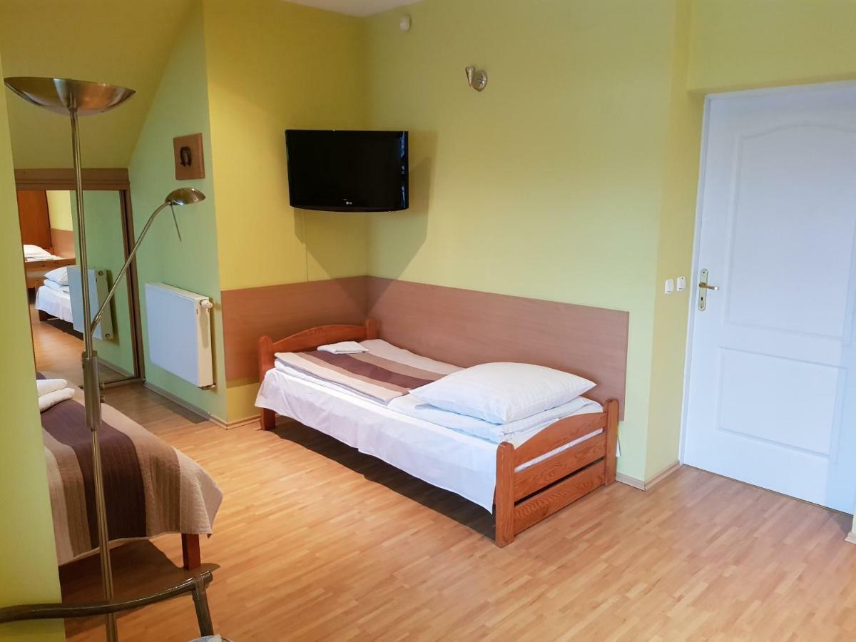 Gosciniec Sloneczny Hotel Drzonkow Bagian luar foto