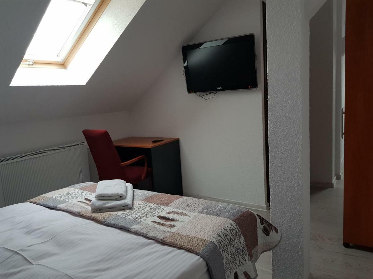 Gosciniec Sloneczny Hotel Drzonkow Bagian luar foto