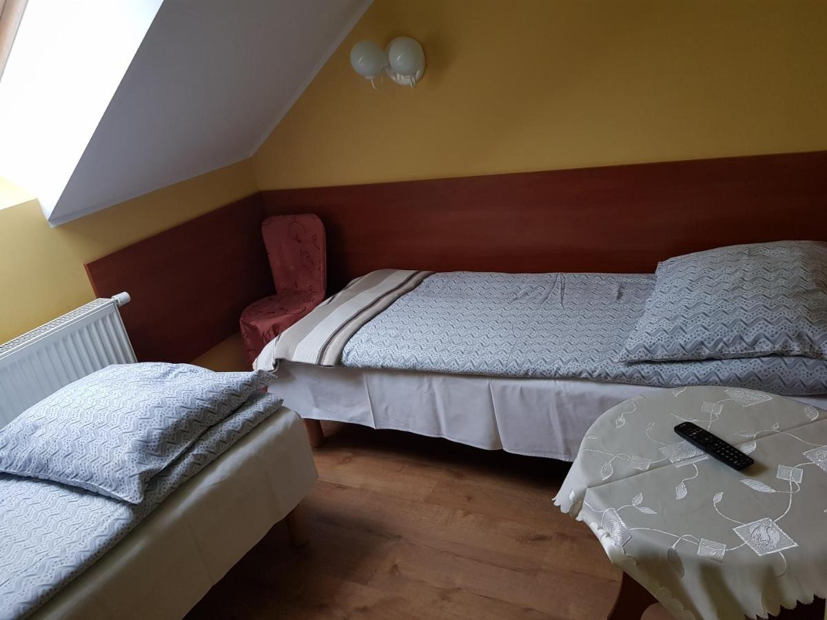 Gosciniec Sloneczny Hotel Drzonkow Bagian luar foto